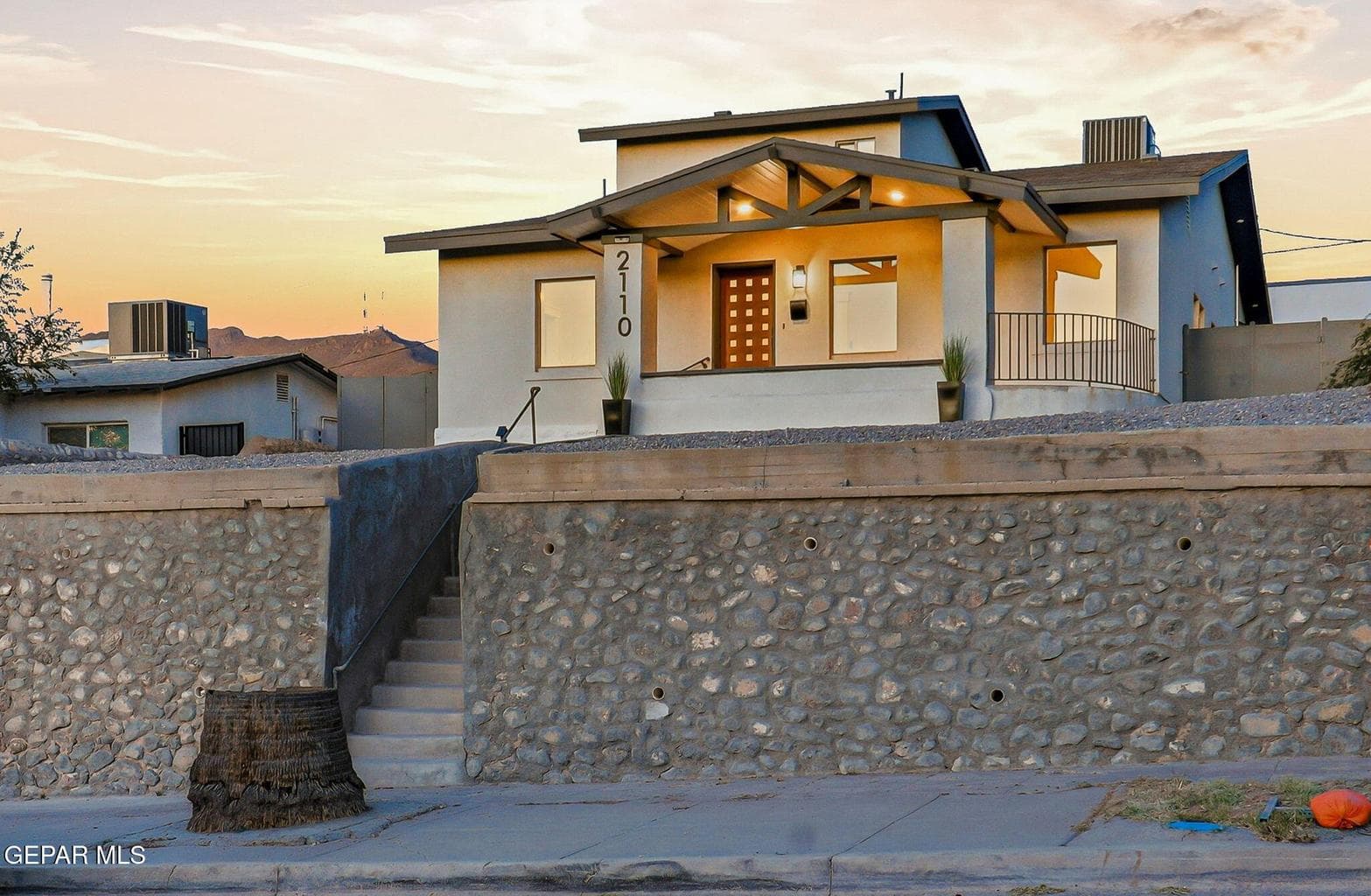 Modern and Transitional Style