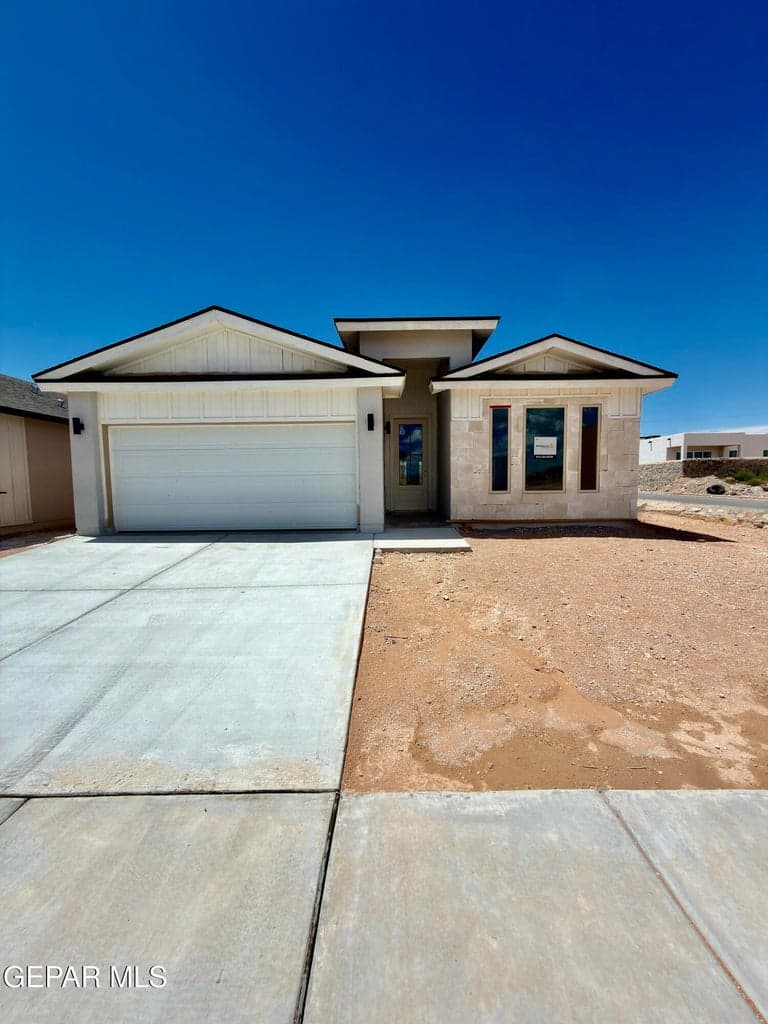3893 PERSPECTIVE Street