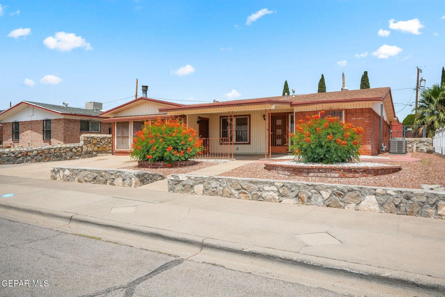 4753 Fairbanks-2