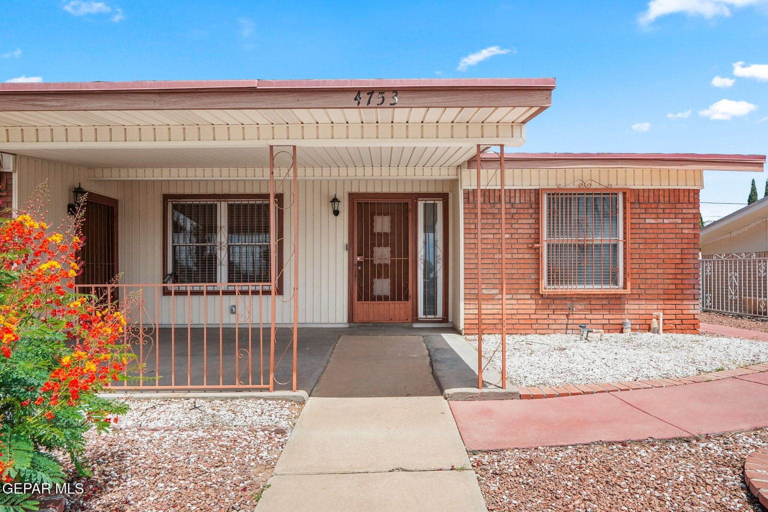4753 Fairbanks-4