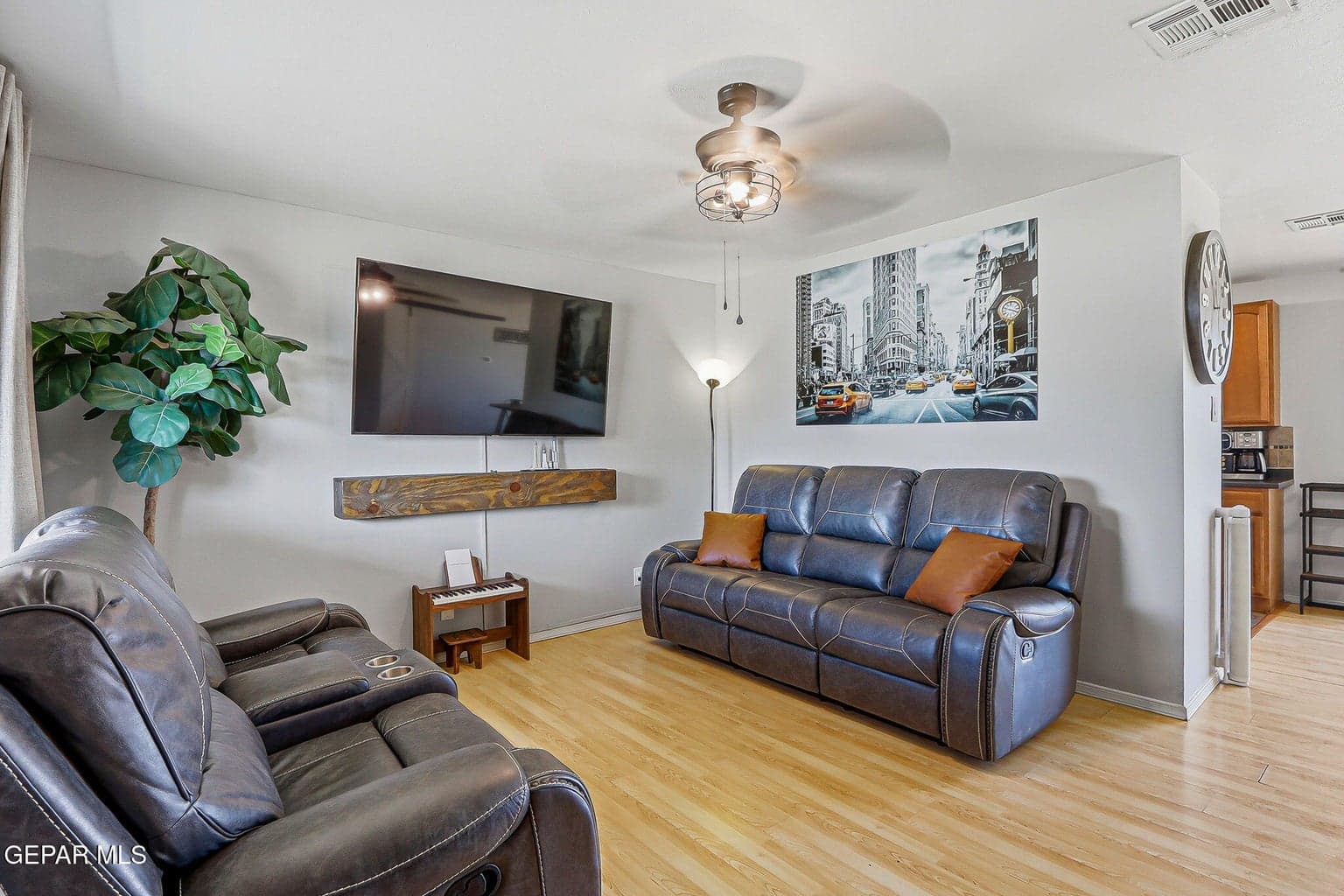 08-single-family-home-for-sale-el-paso-t