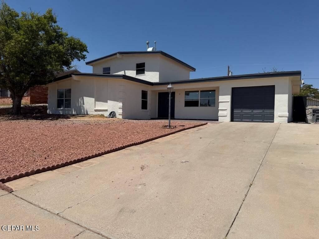 4637 TUMBLEWEED Avenue