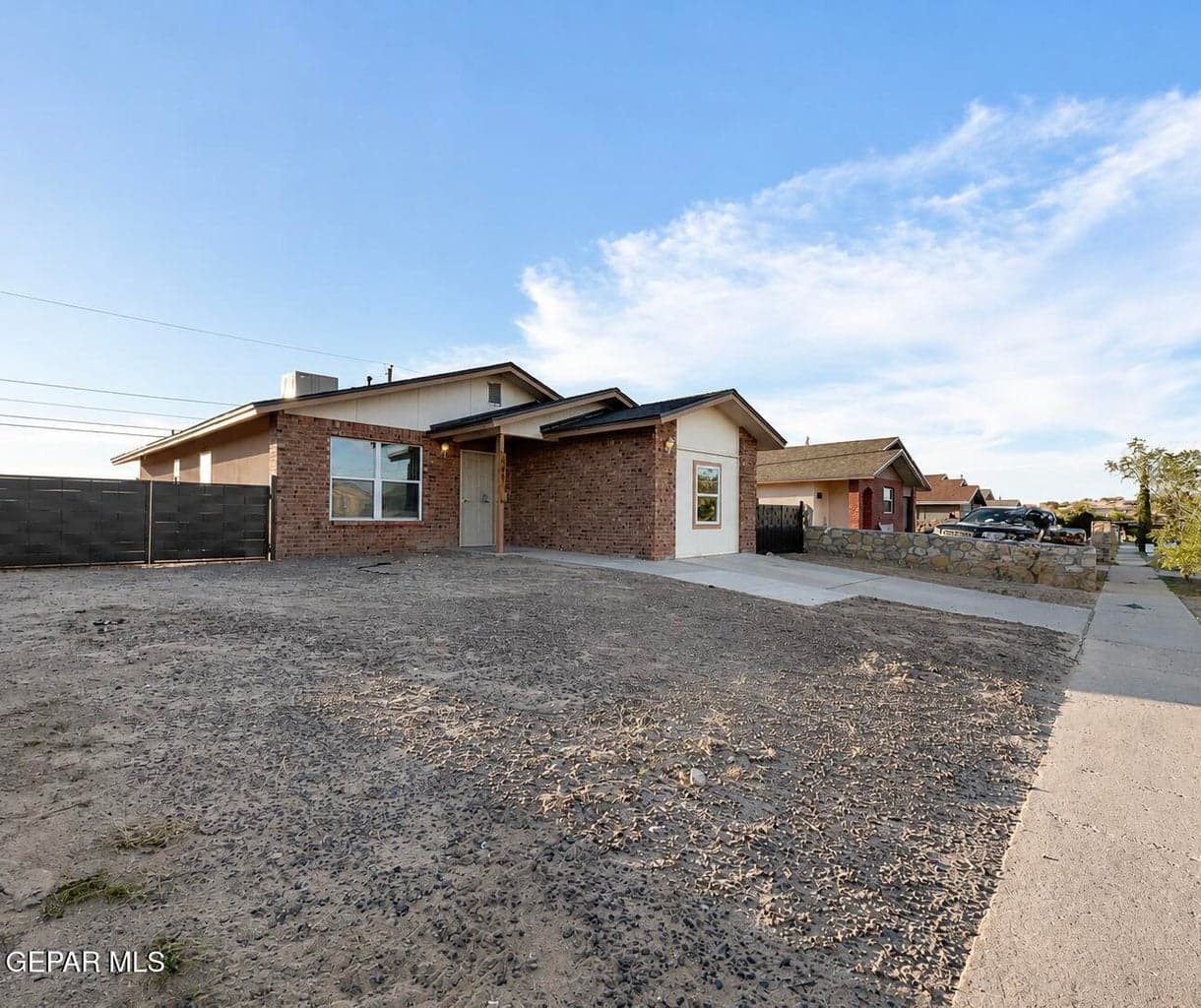 Photo of 441 REILLY Lane