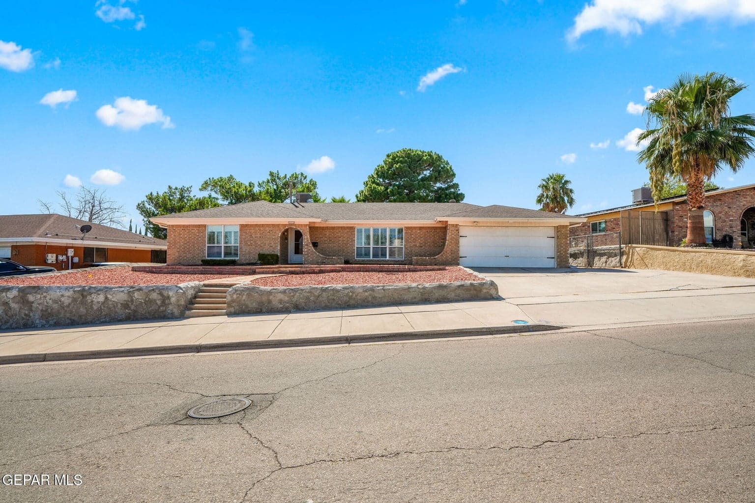 1511 VISTA DE ORO Drive