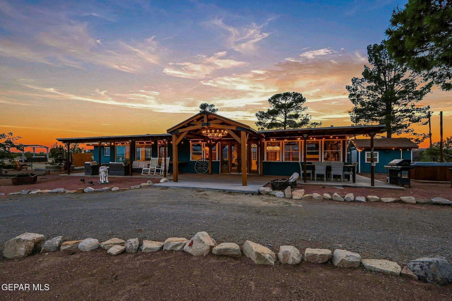 1181 ALVAREZ Road 1-2