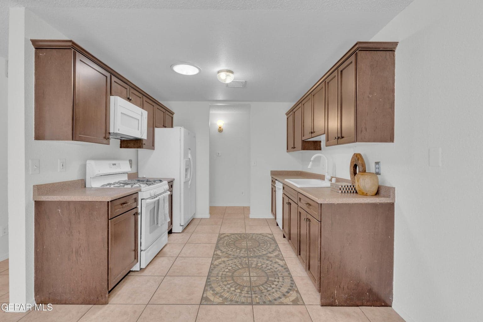 Kitchen appliances included if buyer wants them
