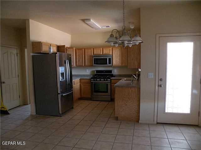 Kitchen and Dining Combo