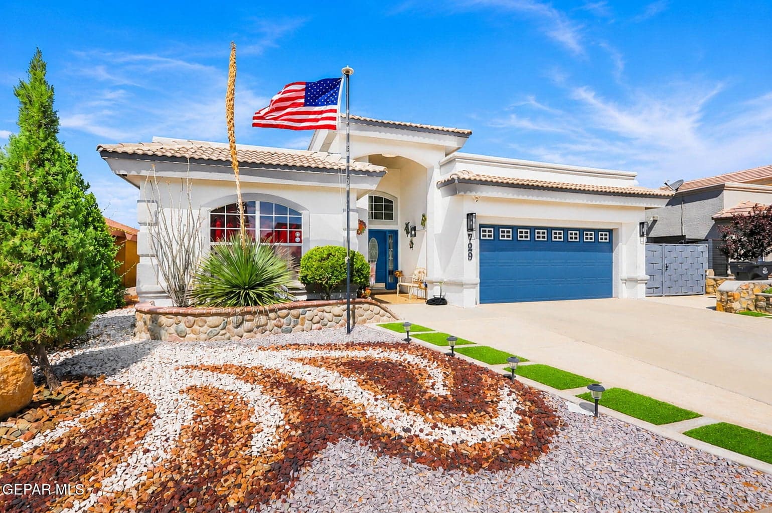 729 DESERT SILVER Drive