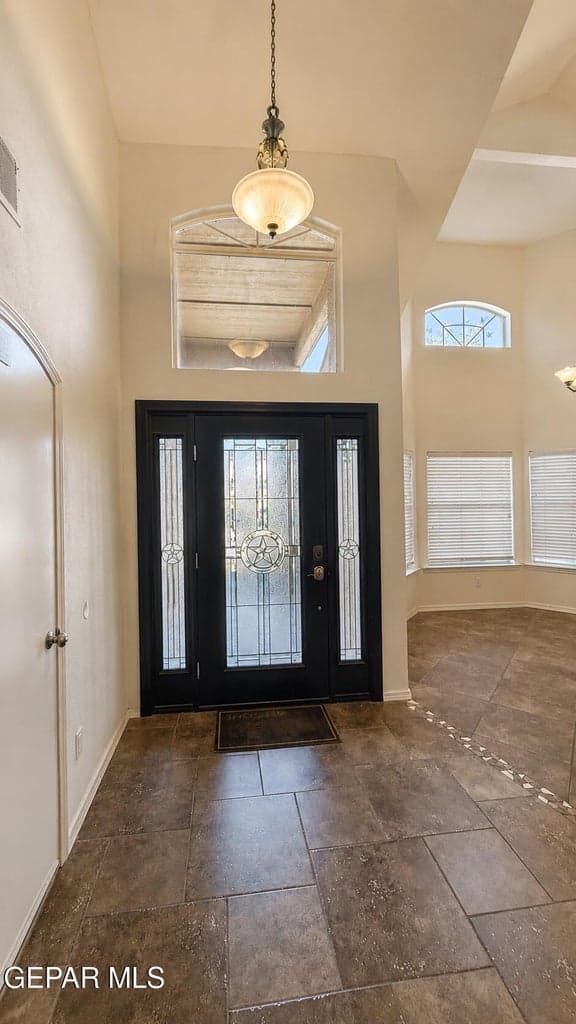 12_Front_Door_and_Foyer