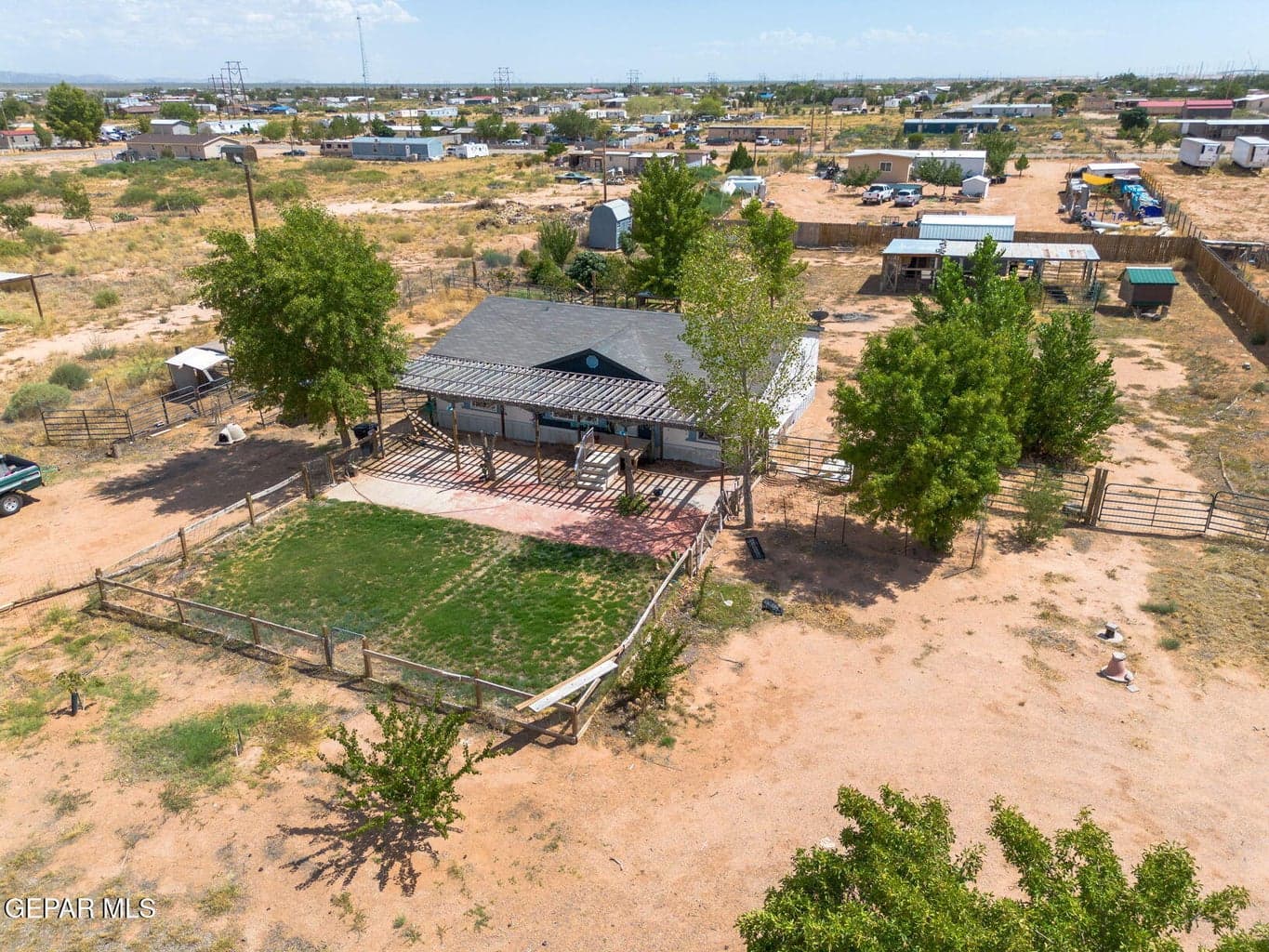 1033 OASIS Drive