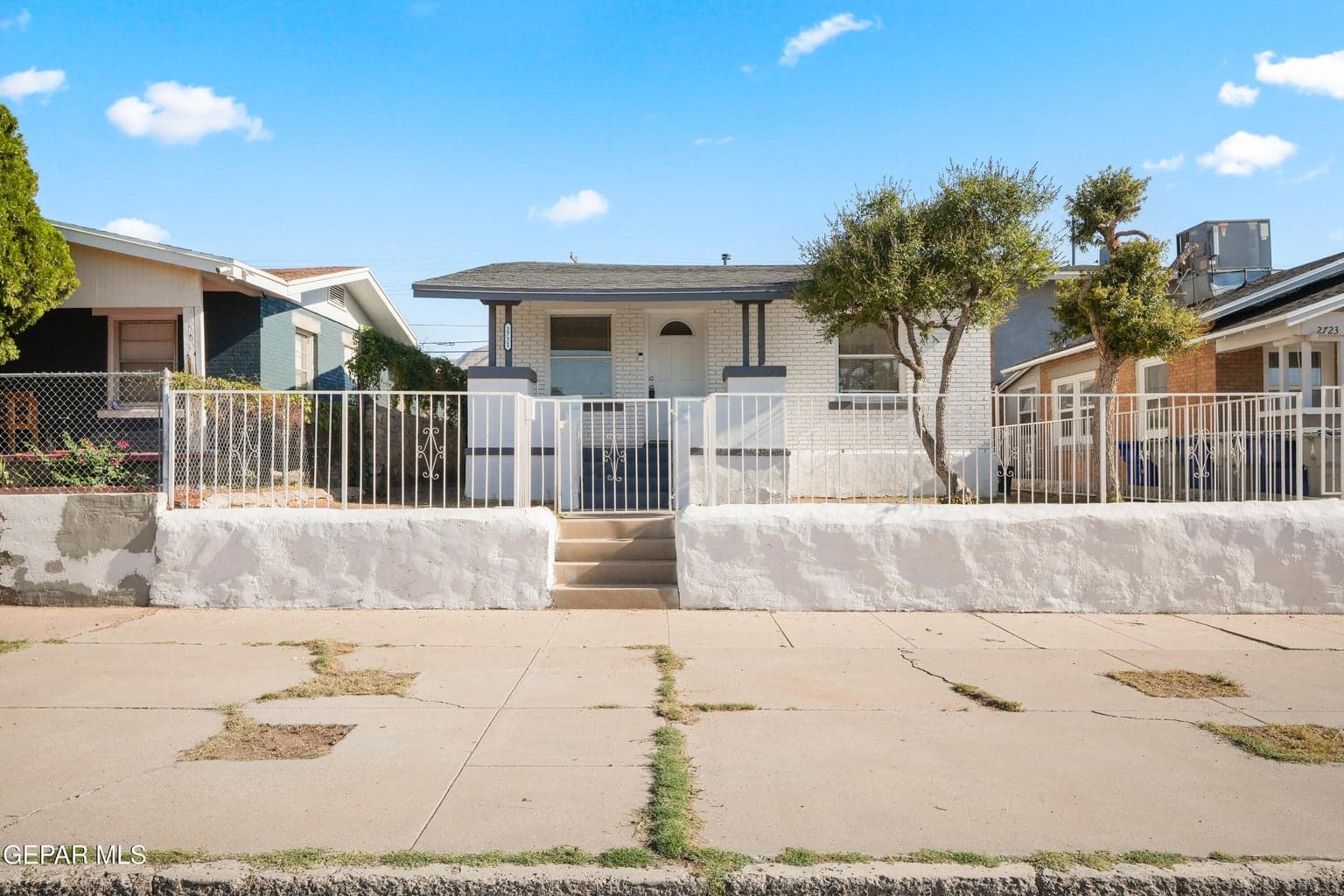 2721 Sacramento Ave-1