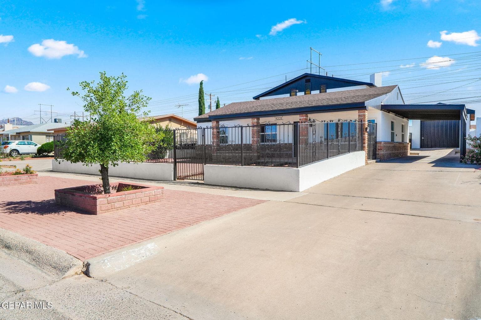 5221 Timberwolf Dr-2