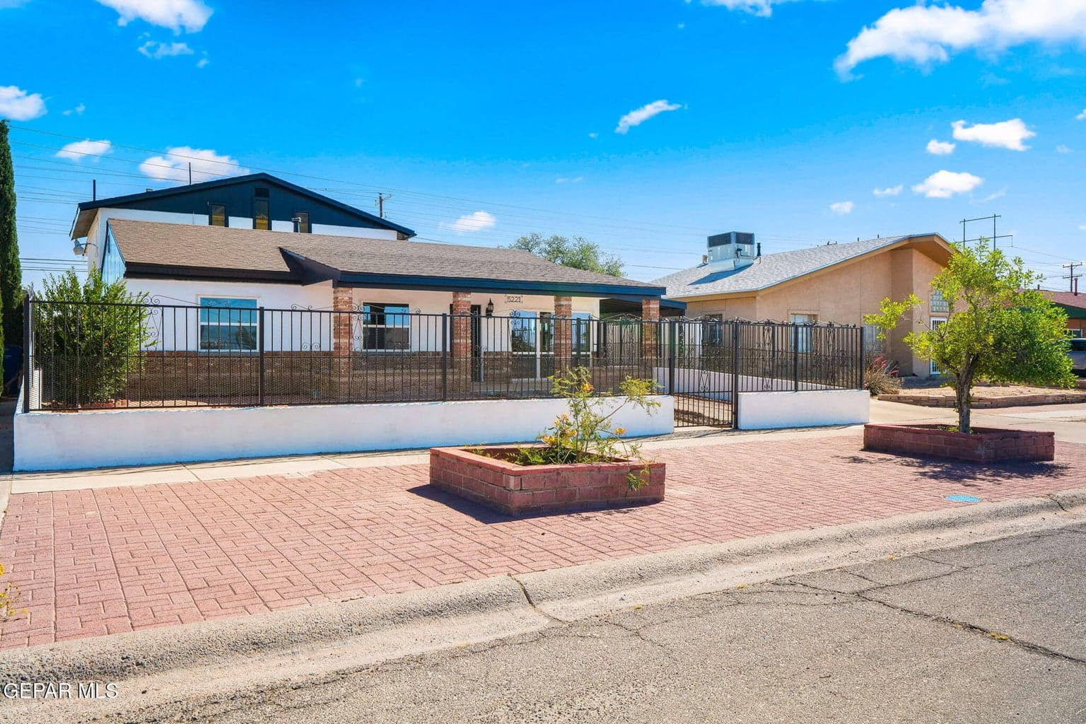 5221 Timberwolf Dr-3
