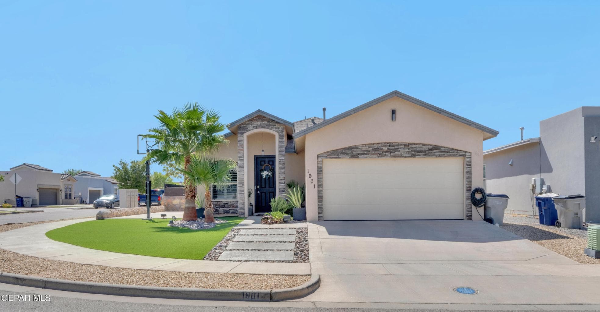 1901 RICHARD WOOTEN Place