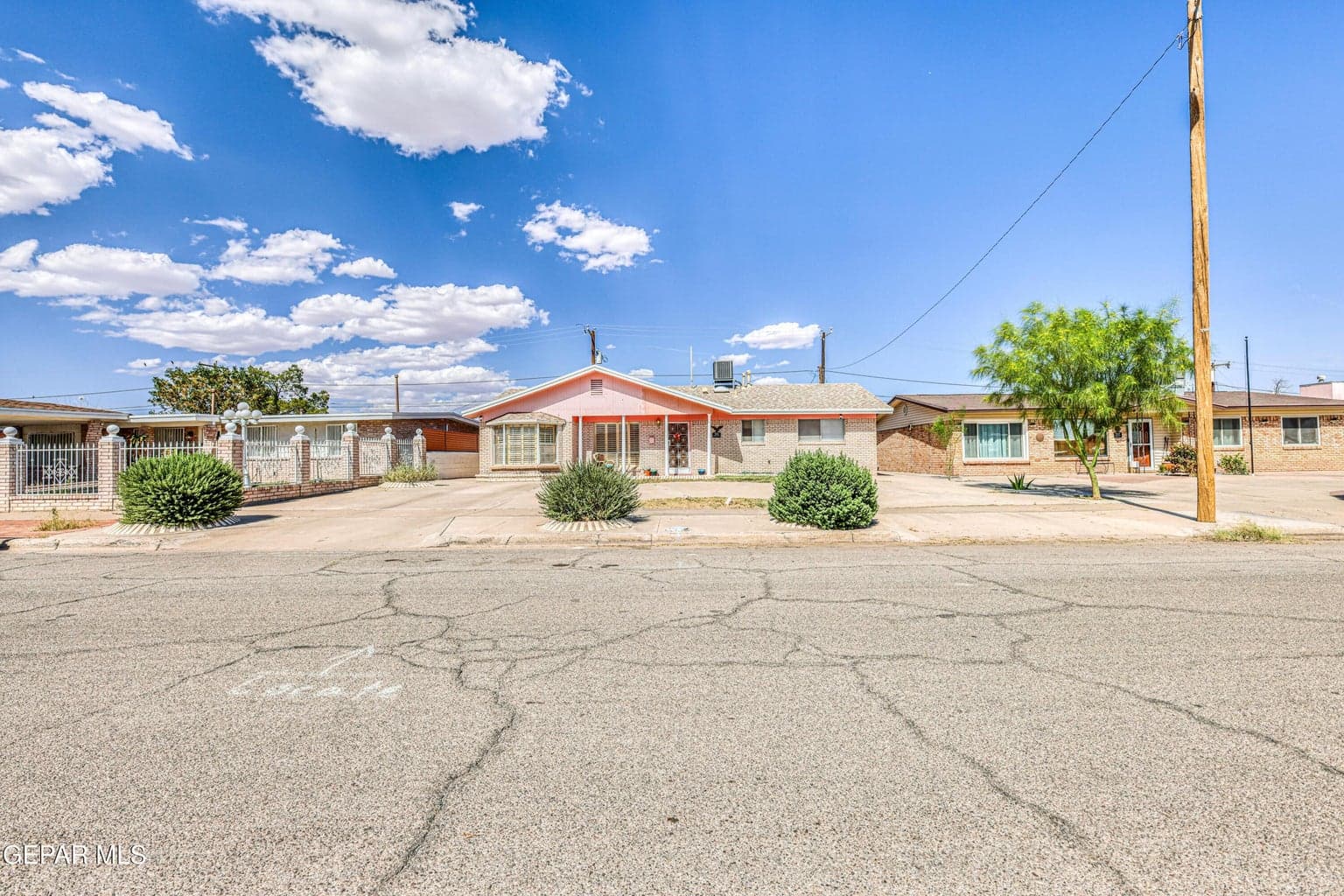 7133 LEMON TREE Lane