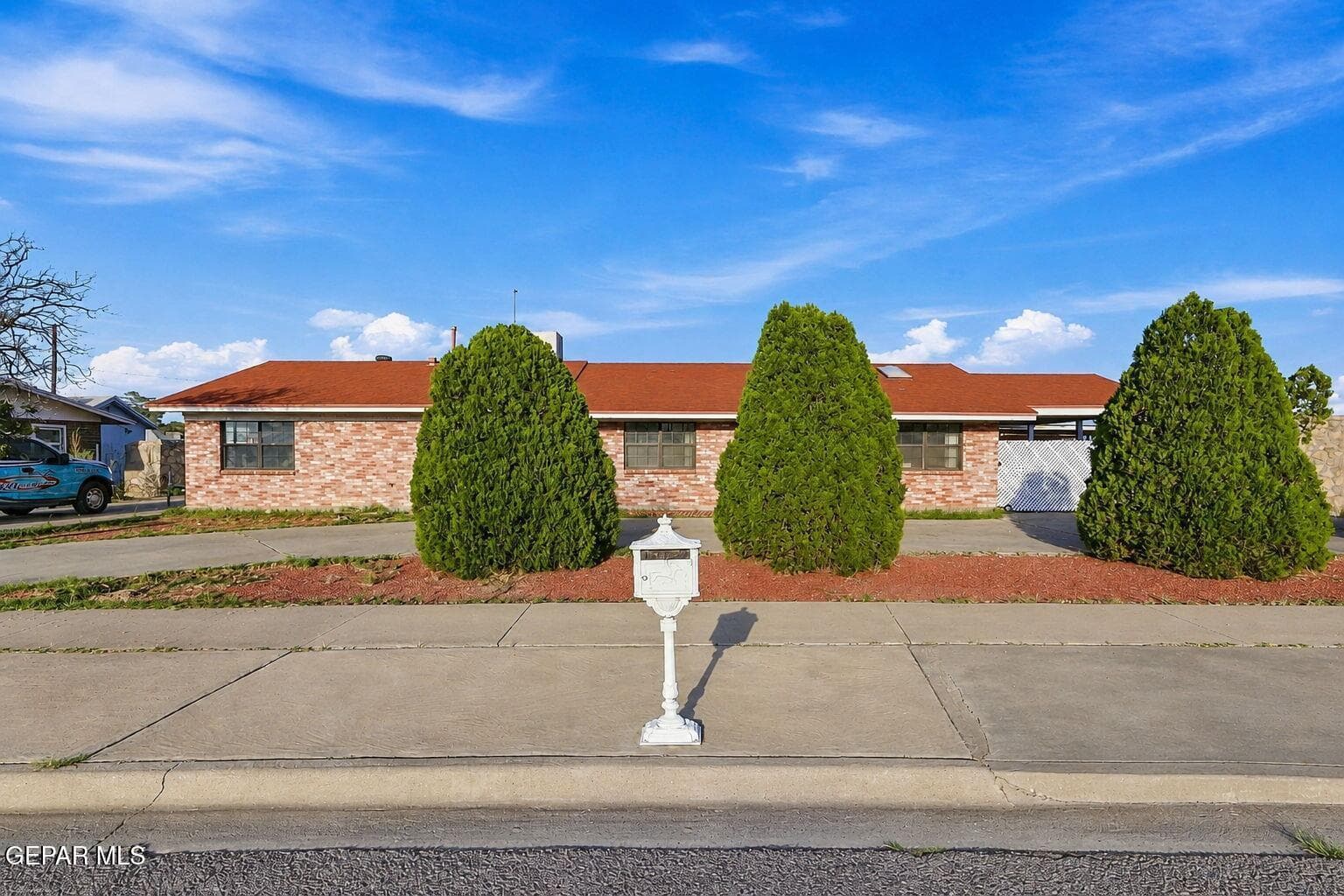 2548 DUNOON Drive
