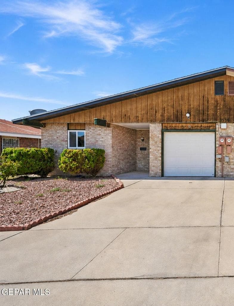 Front - Single Story, 2 Bedroom, 2 Bath