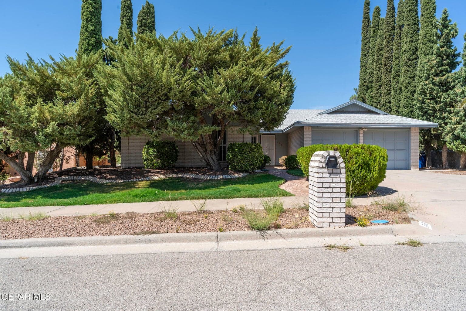 Photo of 743 ESPOLON Drive
