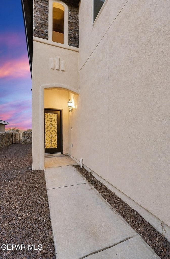 6-web-or-mls-Exterior6