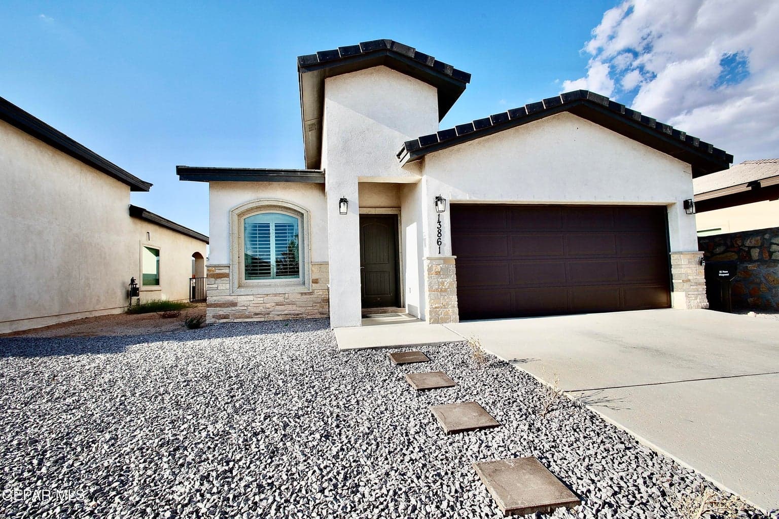 13861 Paseo De La Luna Avenue