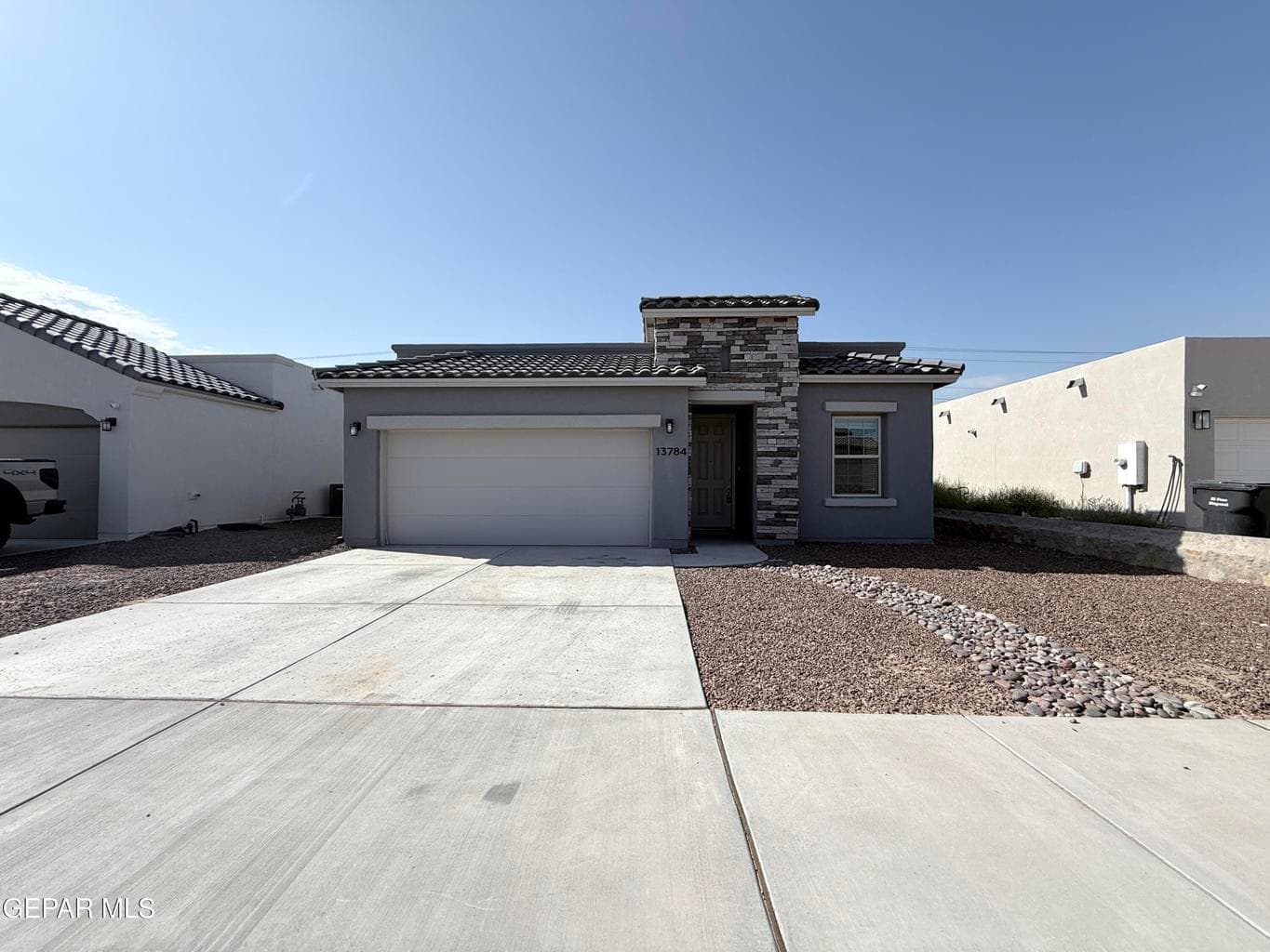 13784 Loreina Luz Avenue