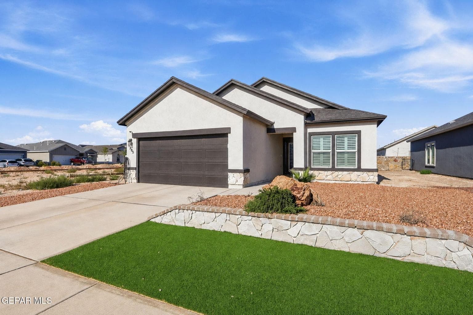 6-web-or-mls-Exterior6