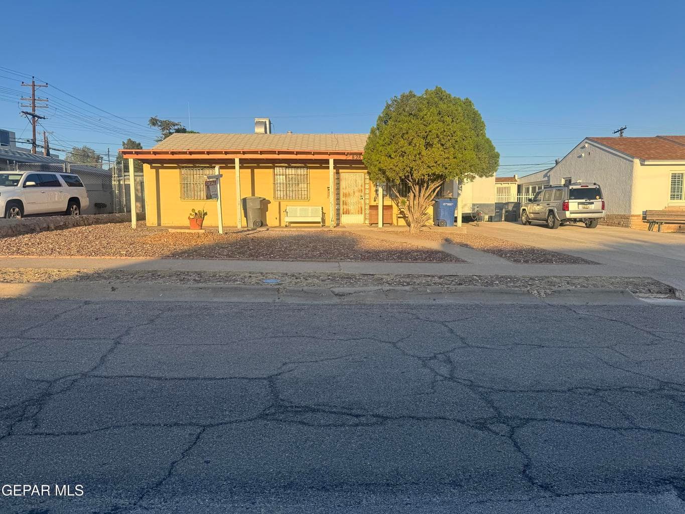 Photo of 828 OLSON Street