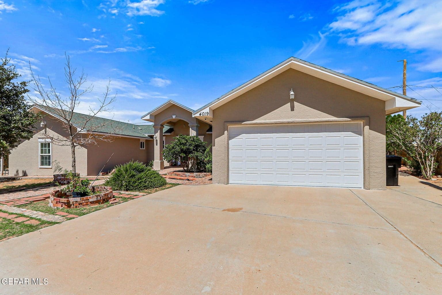 Primary residence. 3 beds, 2 bath home. Oversized garage.