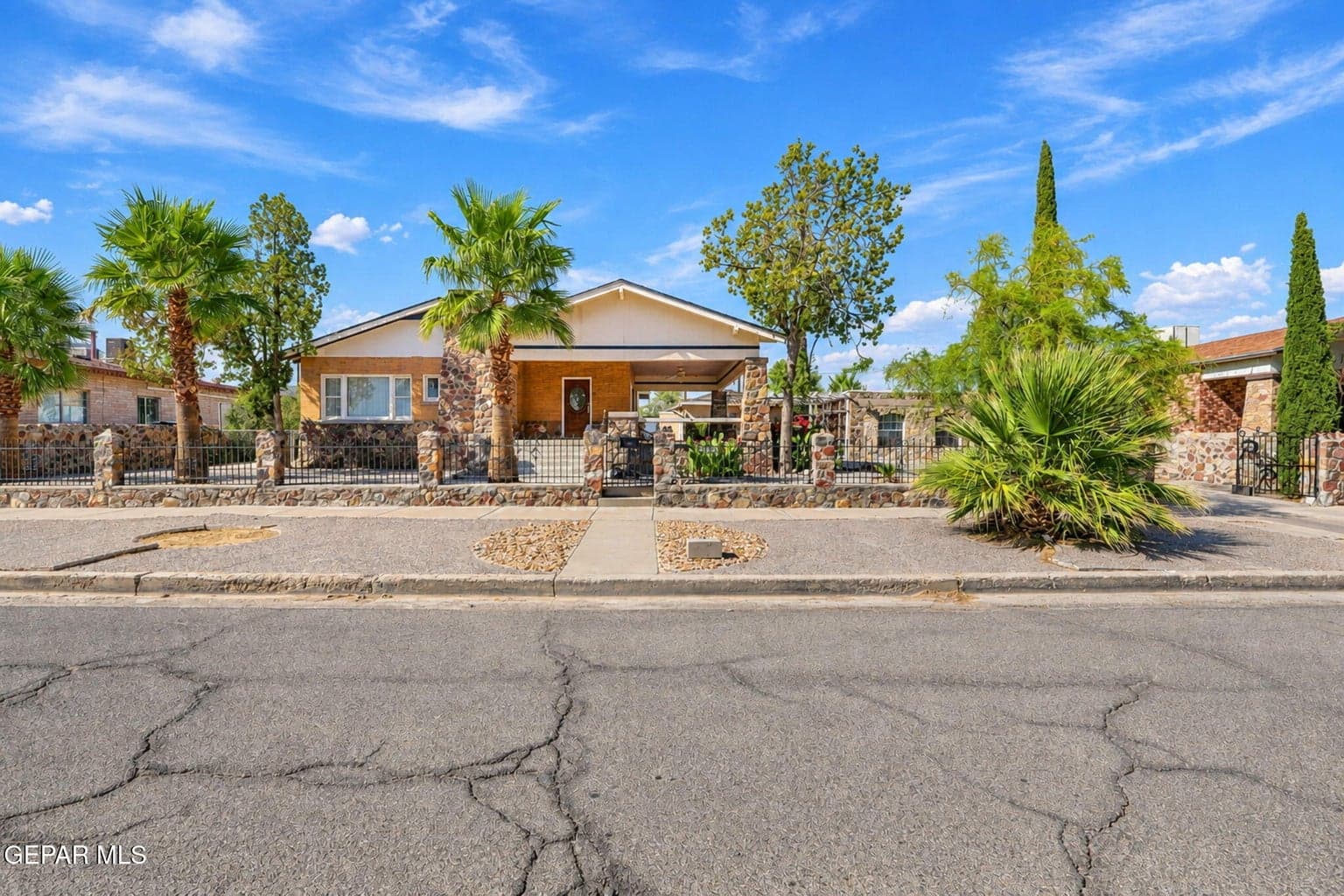 19-web-or-mls-Exterior6