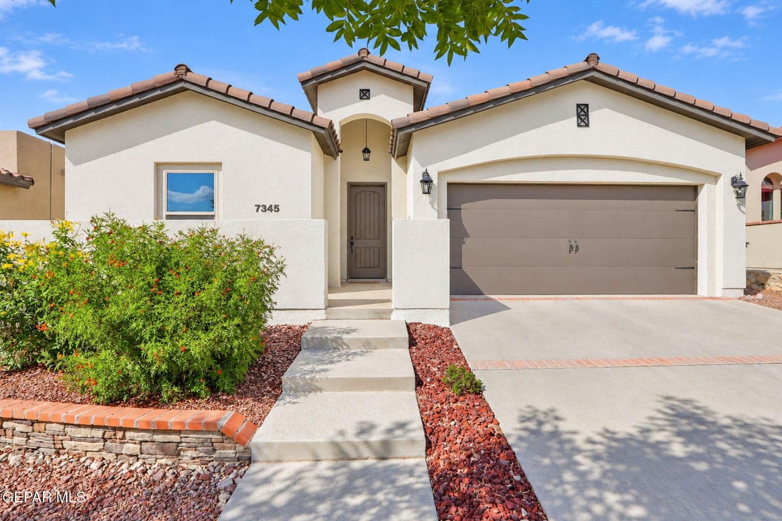 2-web-or-mls-Exterior2