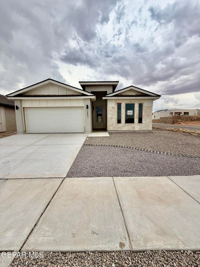 3893 PERSPECTIVE Street