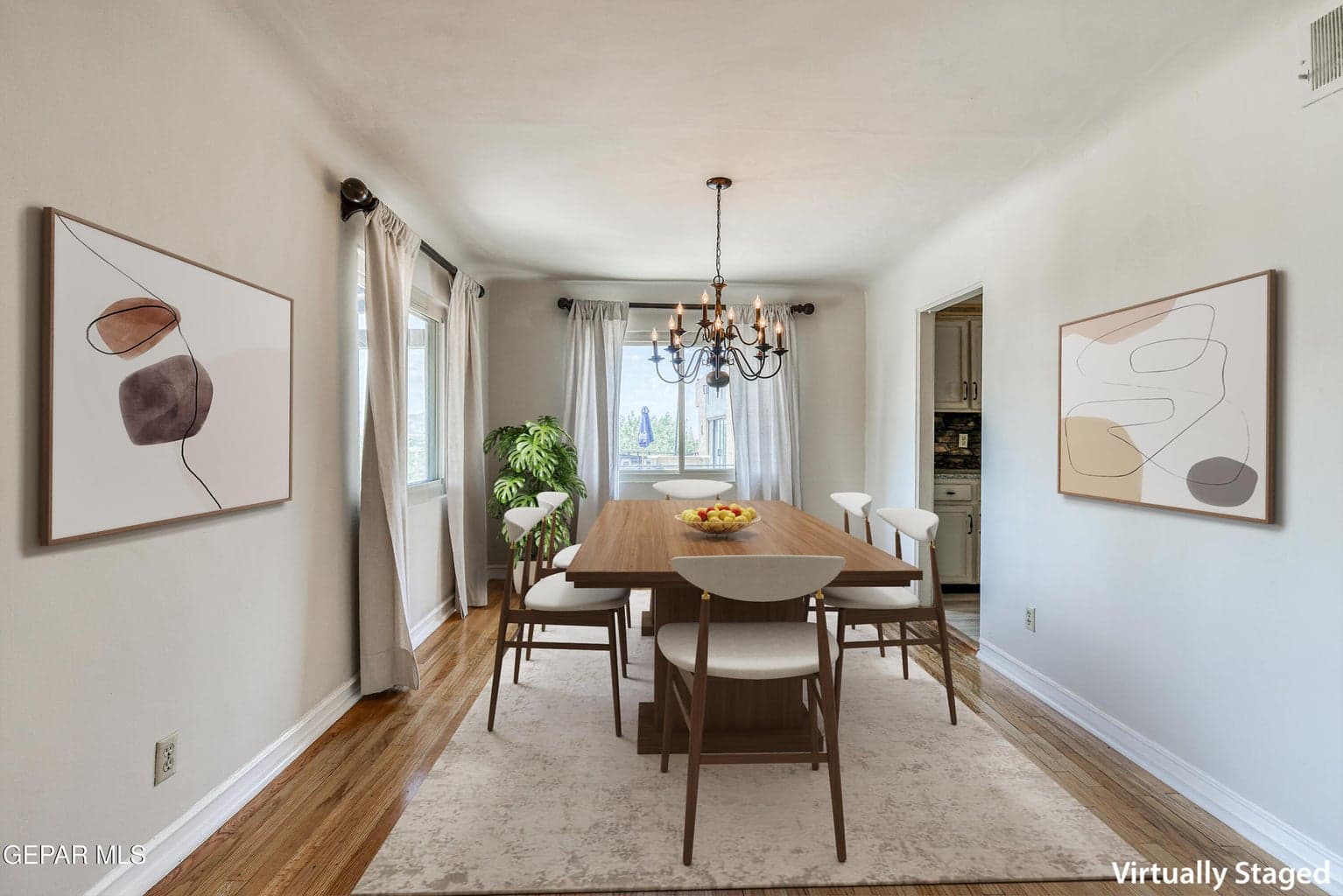 Dining area virtual staging