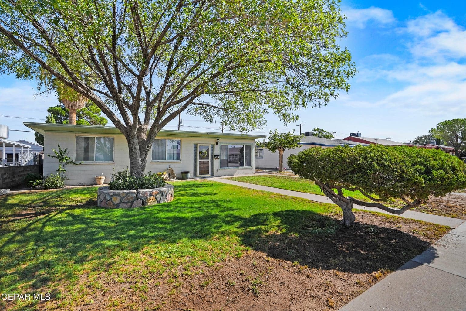 Set in an established El Paso neighborhood with a comfortable residential feel and convenient access to nearby amenities.