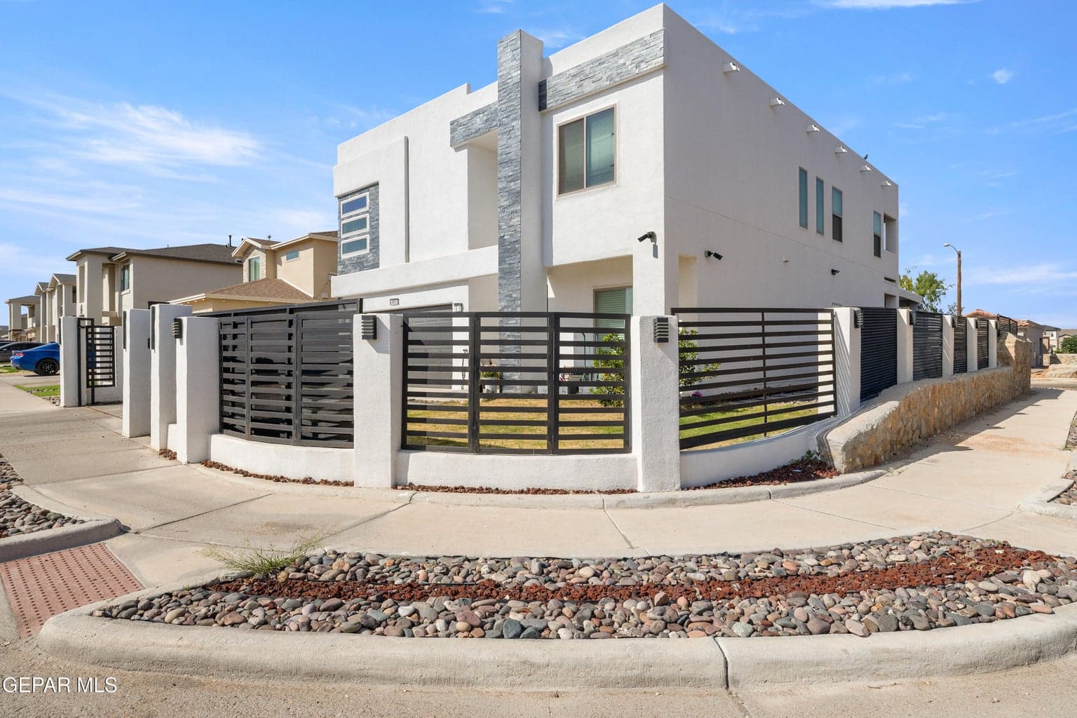 CORNER LOT WALLED FRONT AND BACK