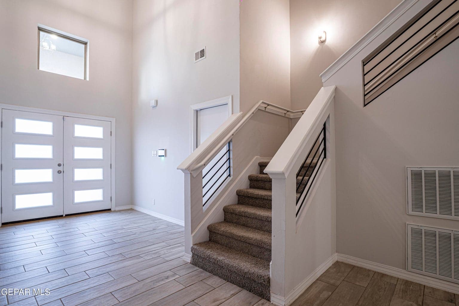 18' Entry with Double Entry Doors