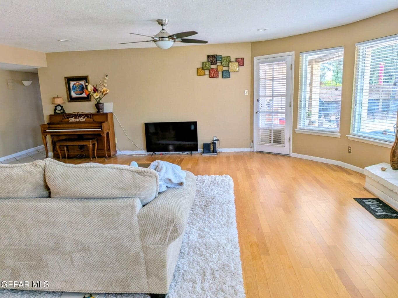 PXL_20260910_183332297~2