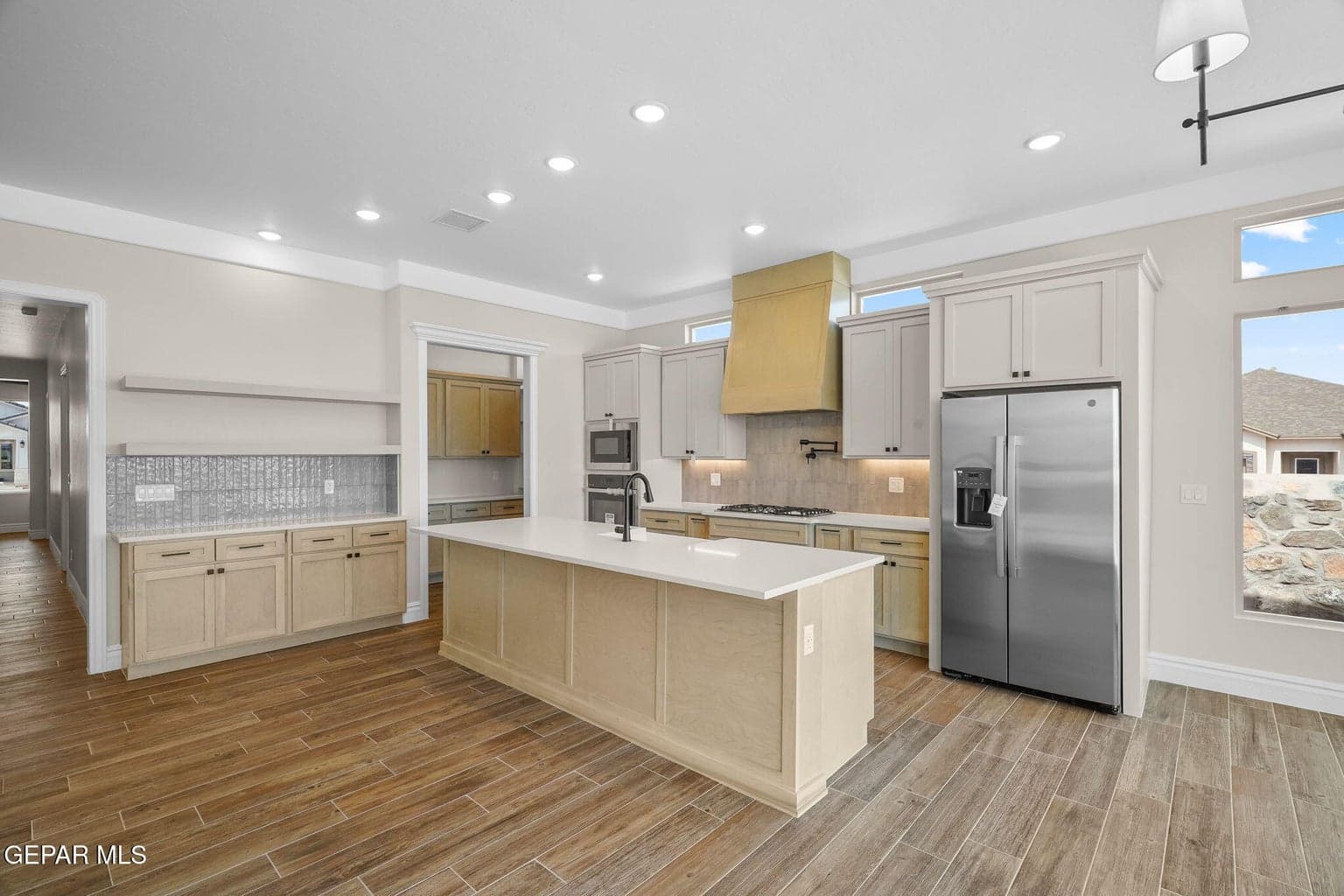 Photos are of a previously completed home and are only for illustration purposes.