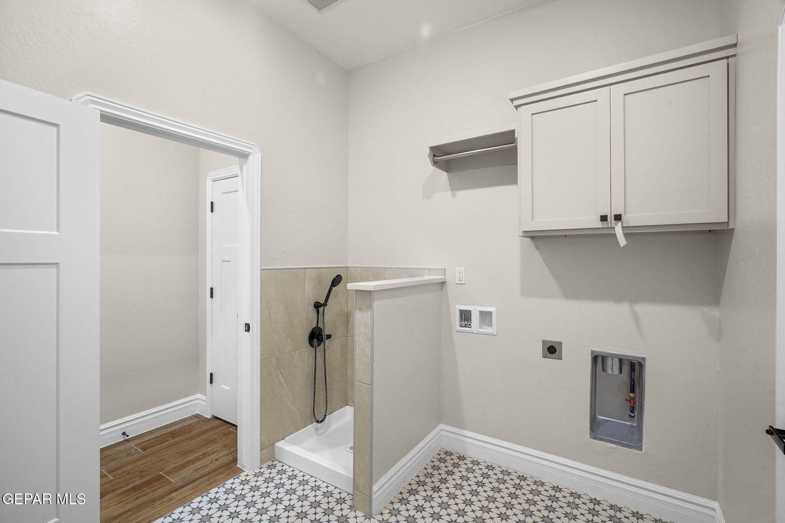 Photos are of a previously completed home and are only for illustration purposes.