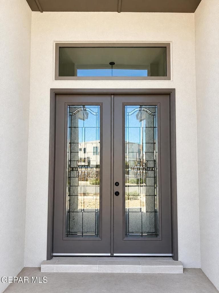 Welcome home double door entry
