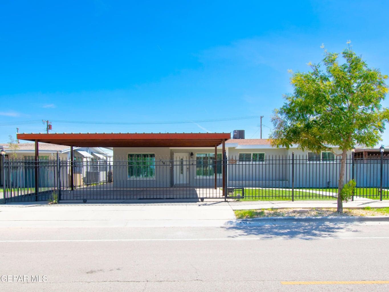 416 ENCINO Drive