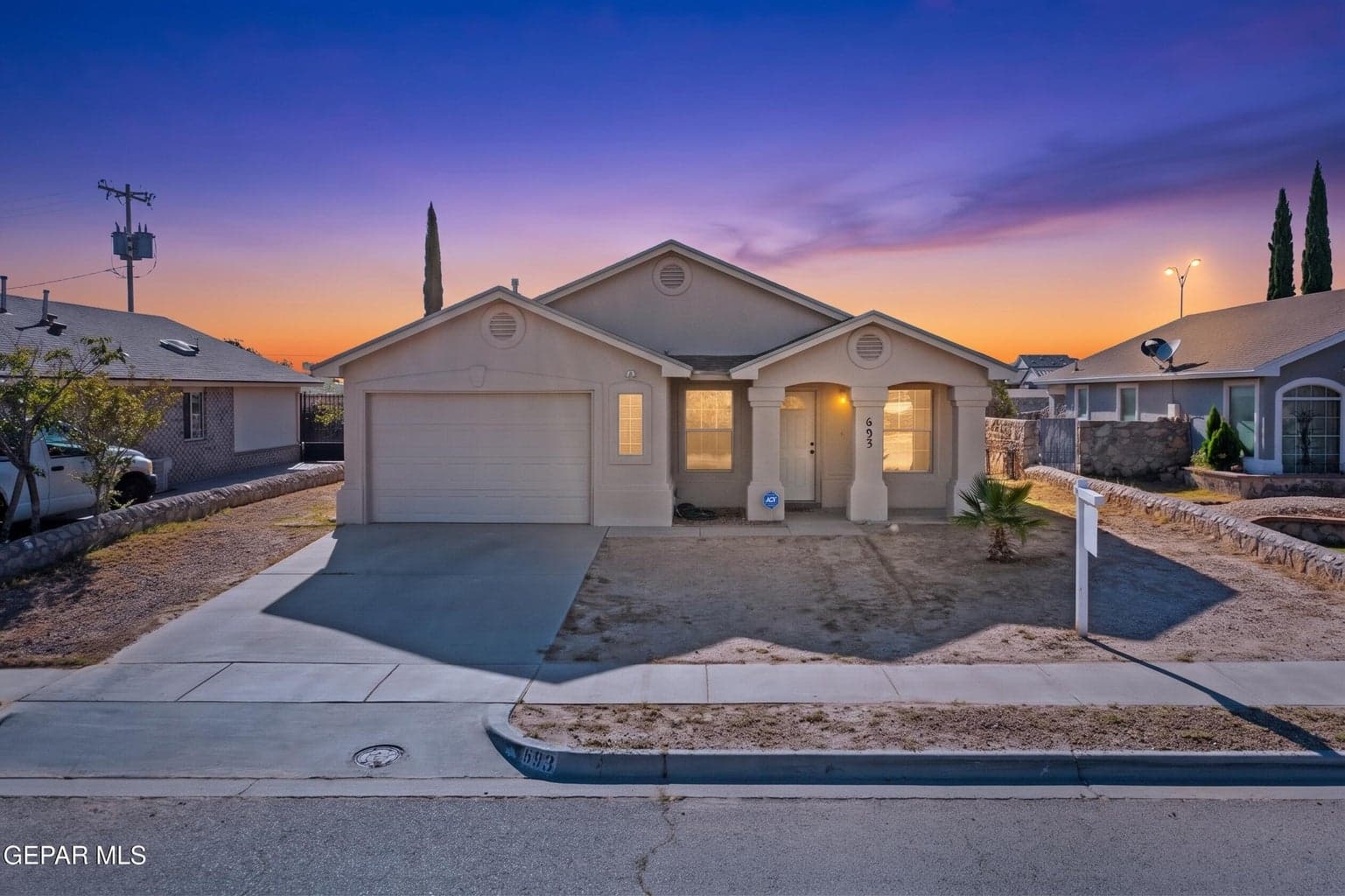 693 DESERT SAGE Drive