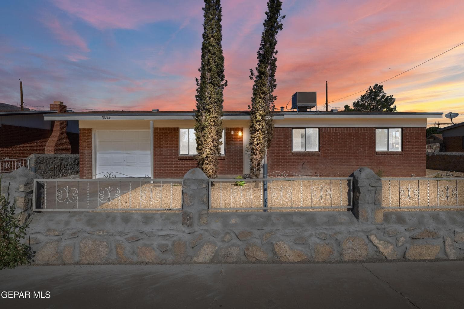 10333 SHOSHONE Street