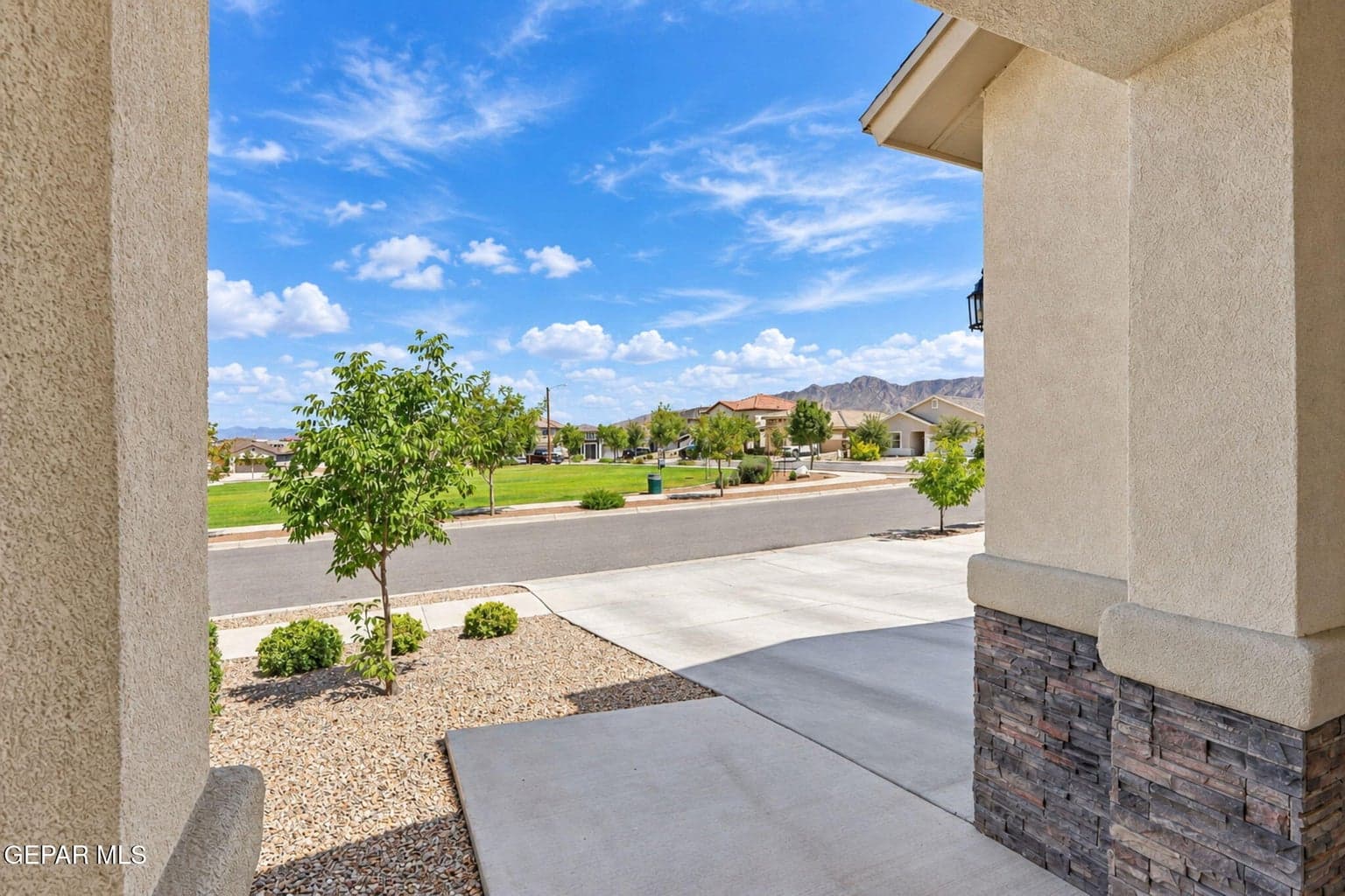 8-web-or-mls-Exterior_8