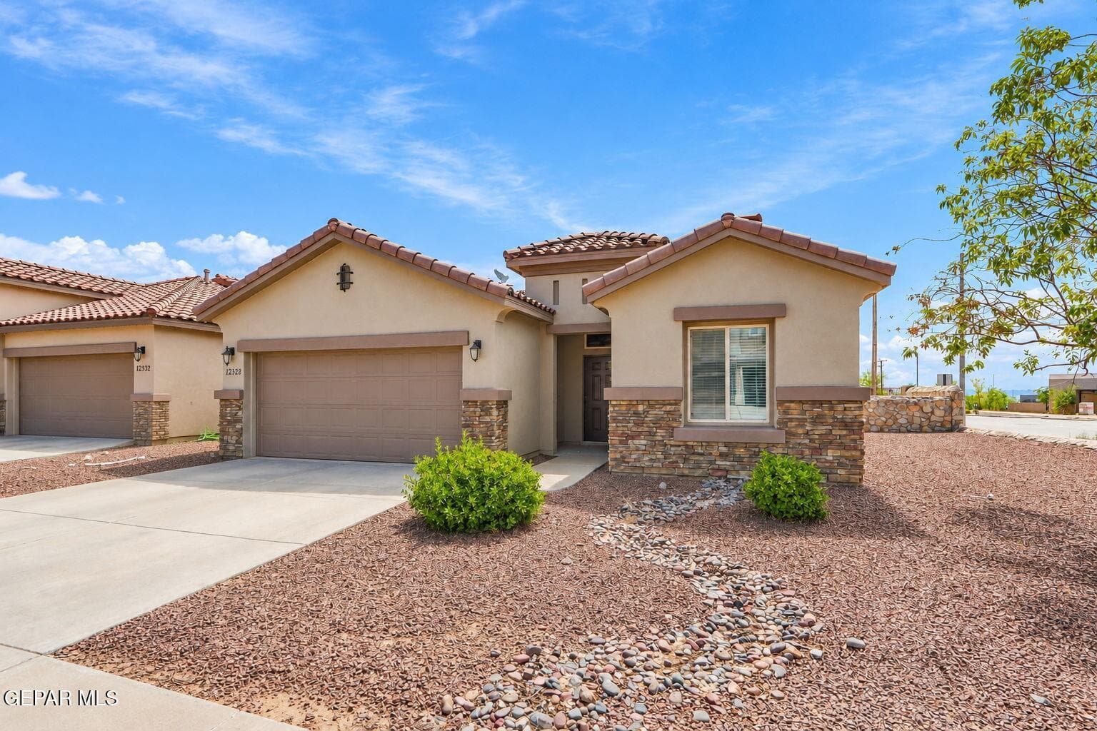 31-web-or-mls-Exterior_5