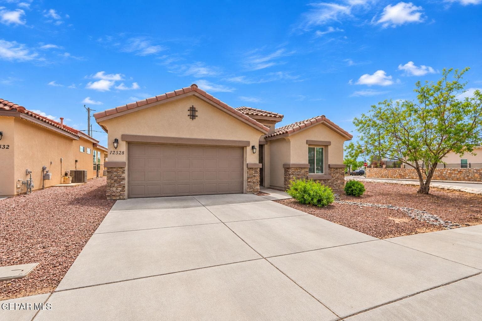 27-web-or-mls-Exterior_1