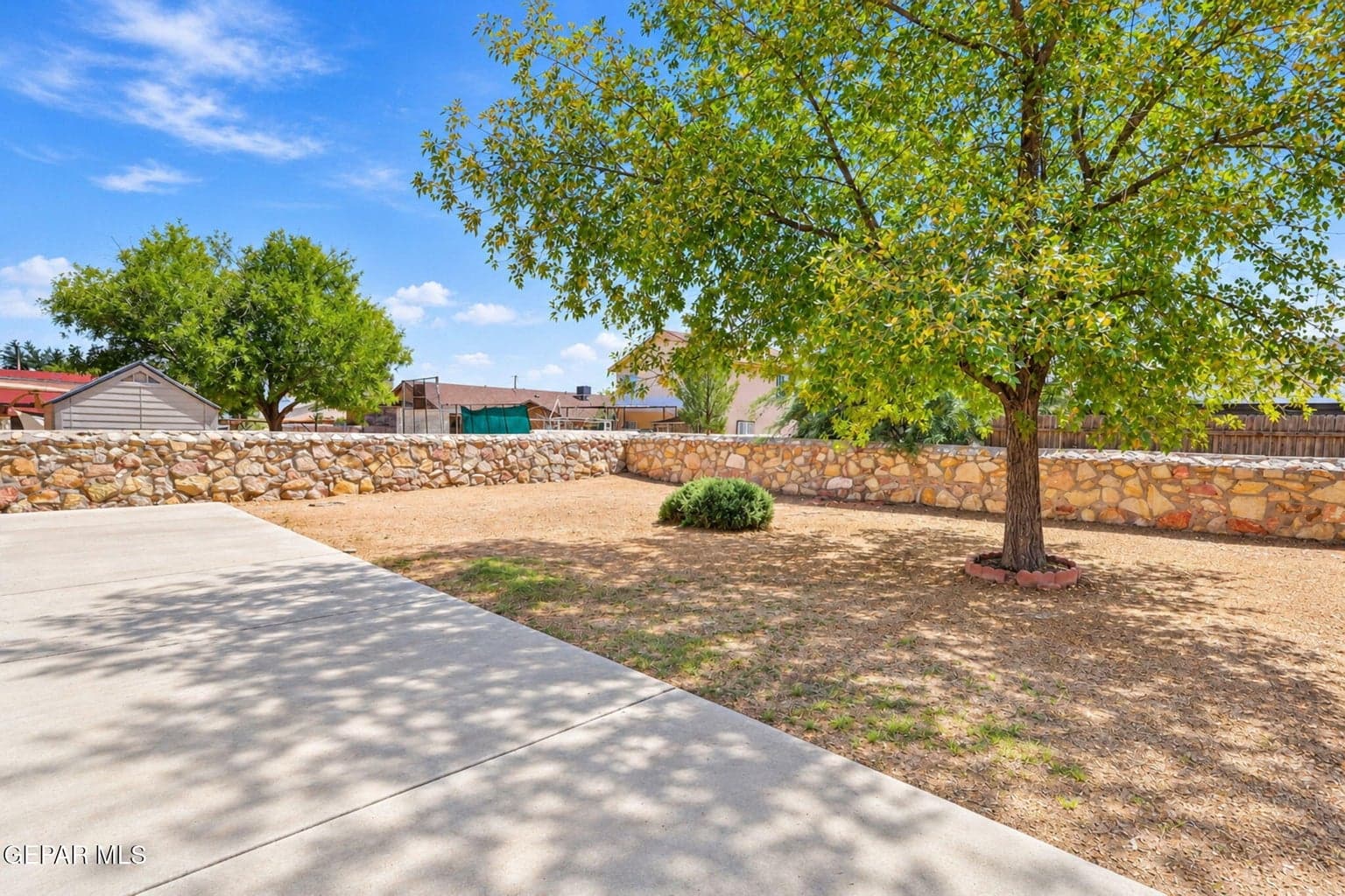 4-web-or-mls-Exterior_4