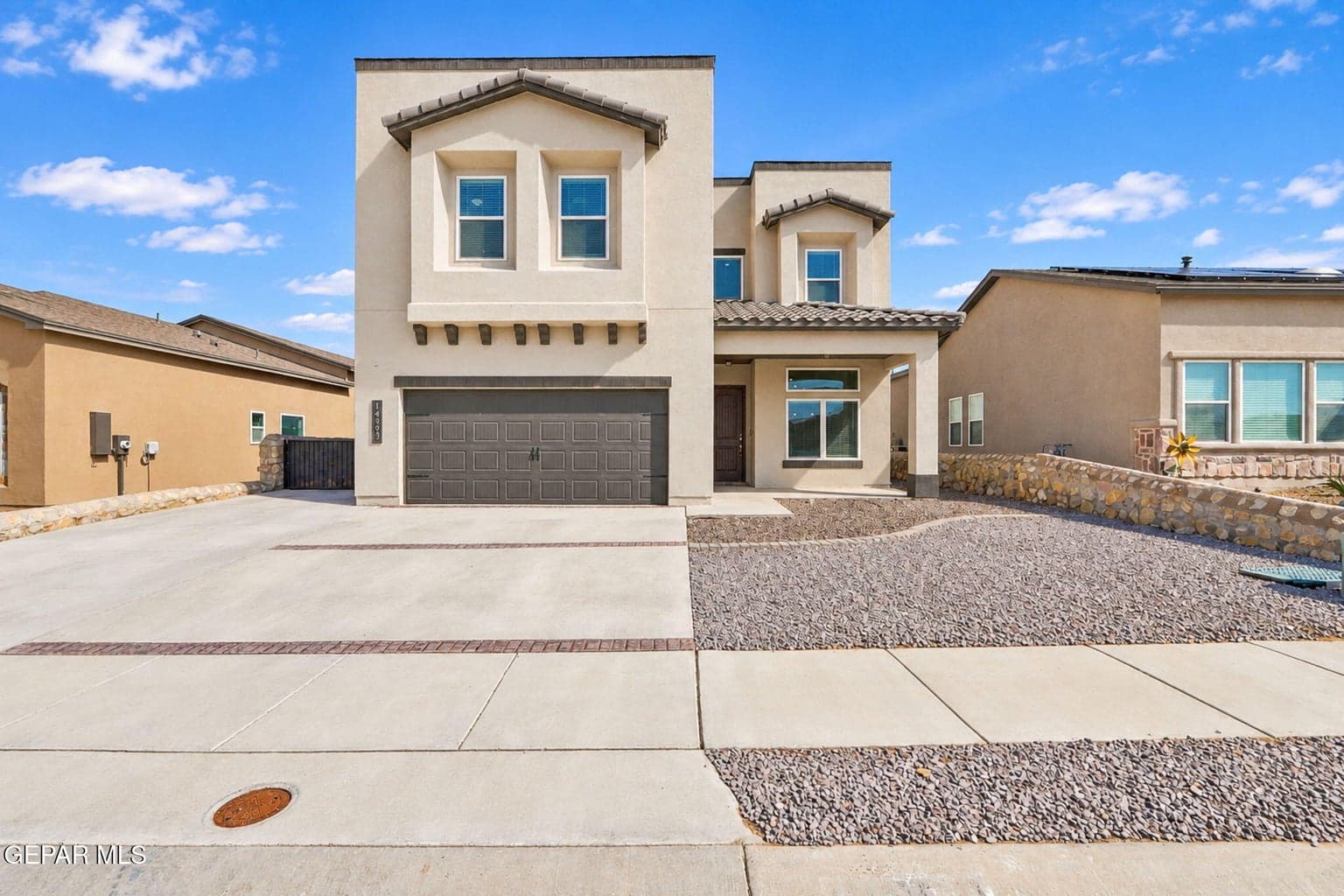 7-web-or-mls-Exterior_7