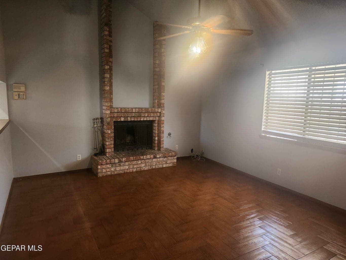 Den w/Fireplace