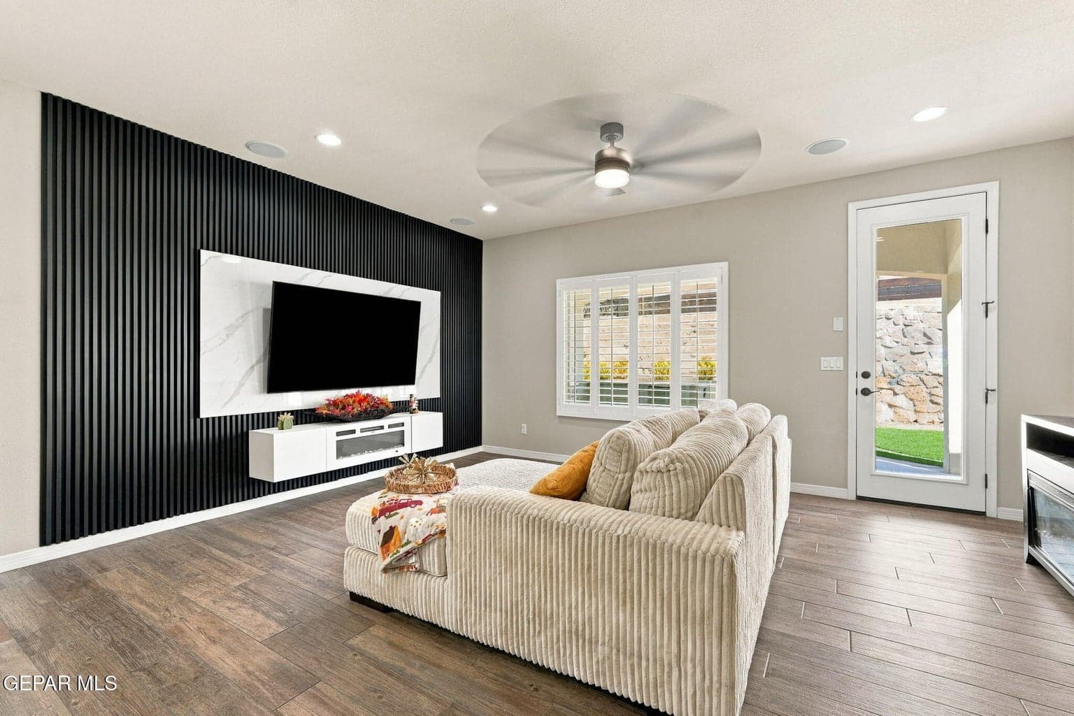 24-web-or-mls-016-dsc07802-jpg
