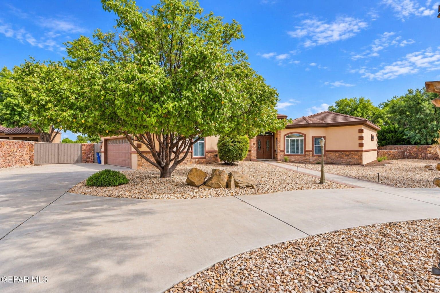 13-web-or-mls-Exterior_13